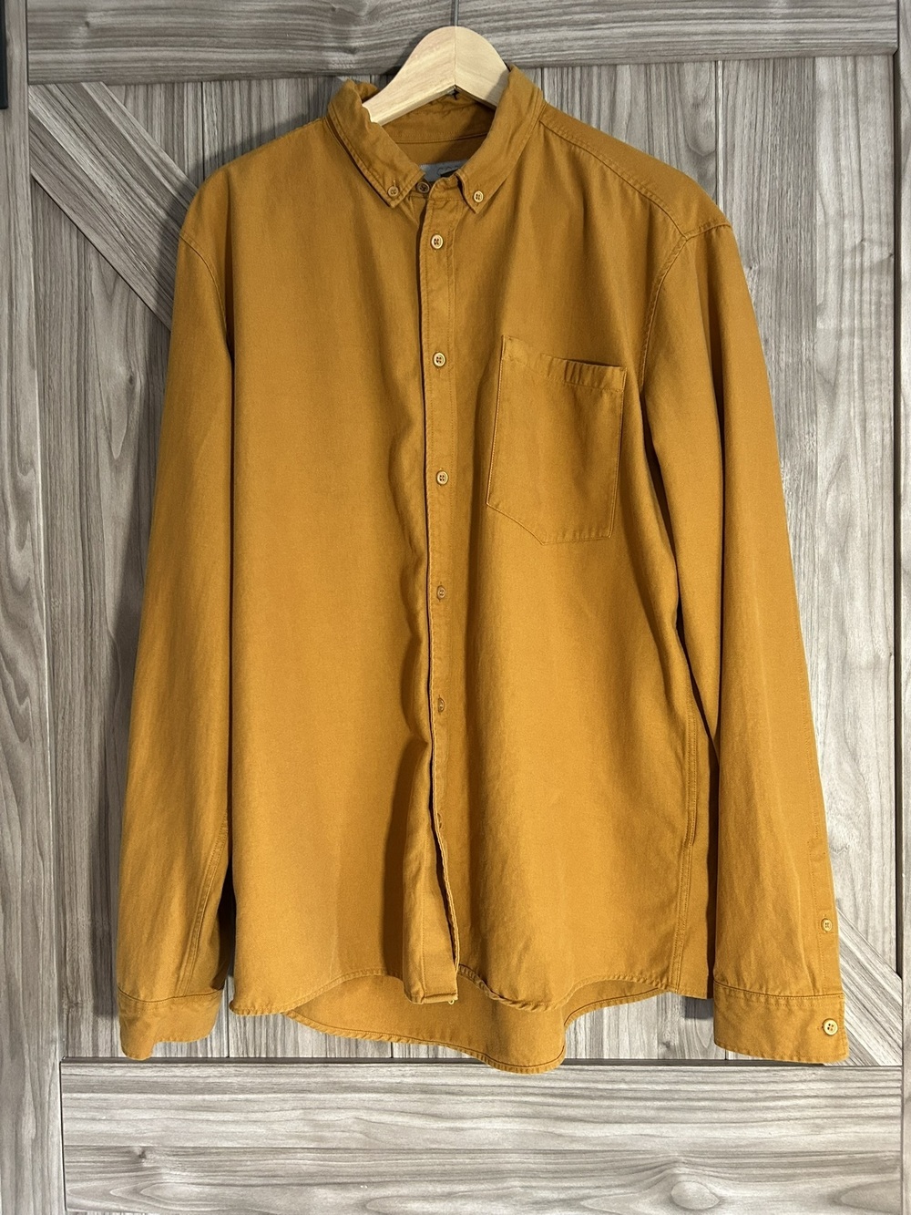 COS Men?s Mustard Gold Long Sleeve Button Up Shirt Size Large Cotton Lyocell